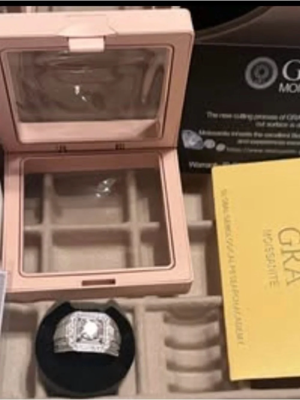 2.2 Carats Moissanite Ring Size 8, GRA Card & Gift box. (S925, But NOT STAMPED)